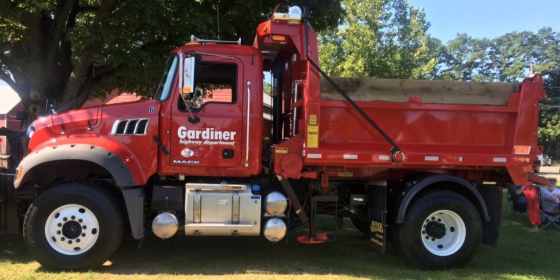 Gardiner Highway Truck
